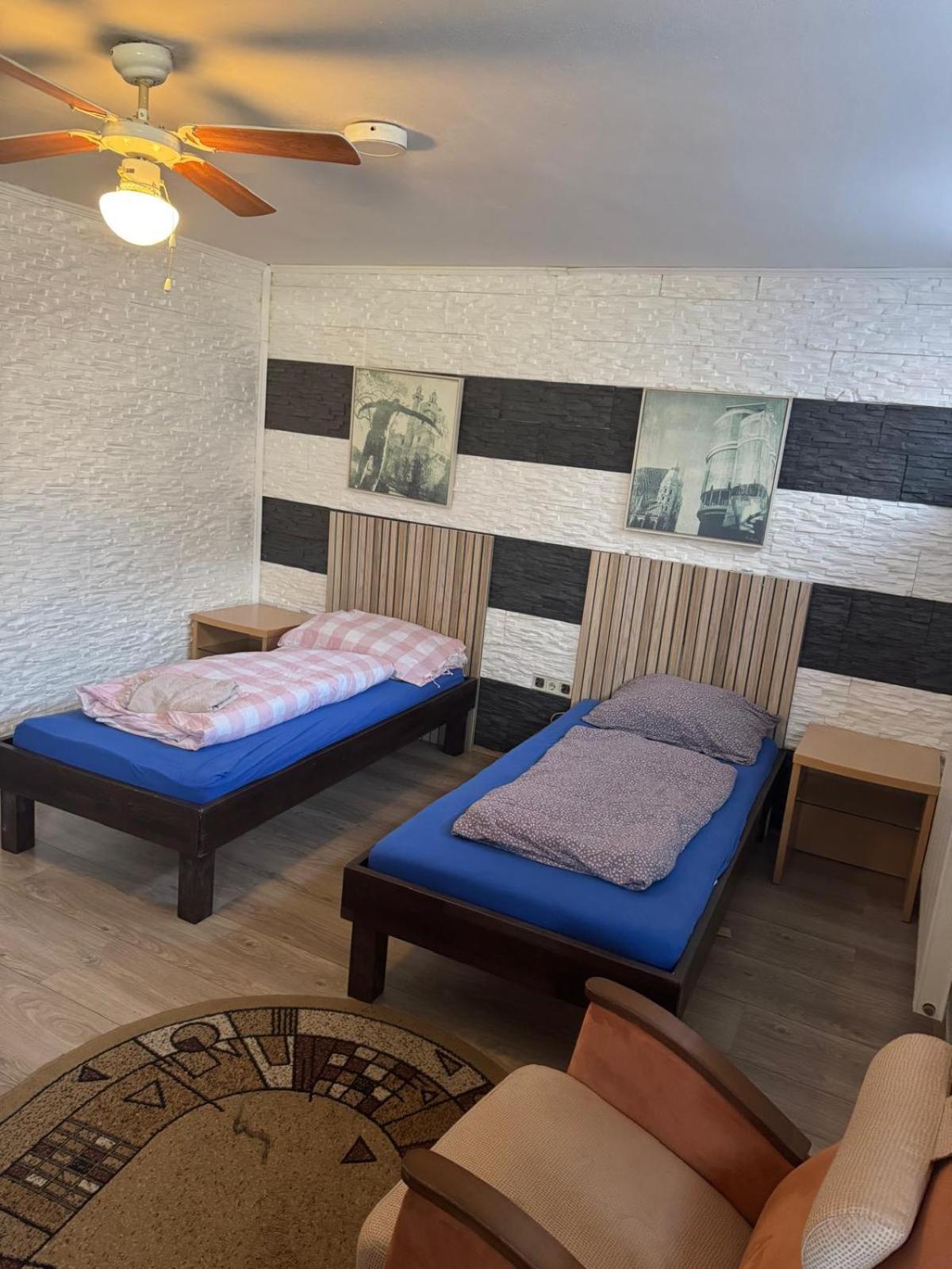 Caesar'S Motel Hagenbrunn Eksteriør billede